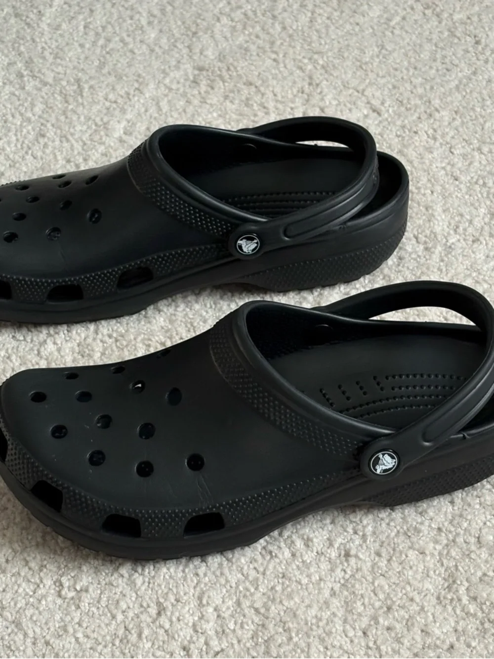 CROCS Classic Clog in Black excellent condition - Picture 3 of 9